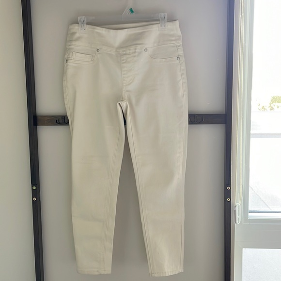 Like New DG2 Pull on Cream Legging . - Picture 1 of 7